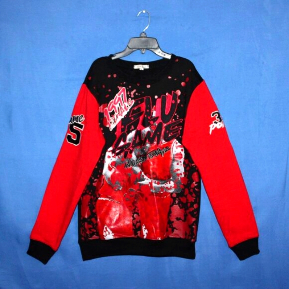 Retro Label Graphic Sweatshirt Red Black Medium